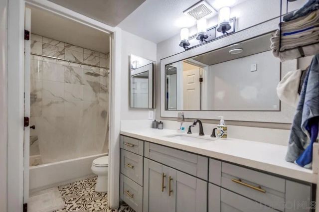 294 Chambers 45, El Cajon, CA 92020