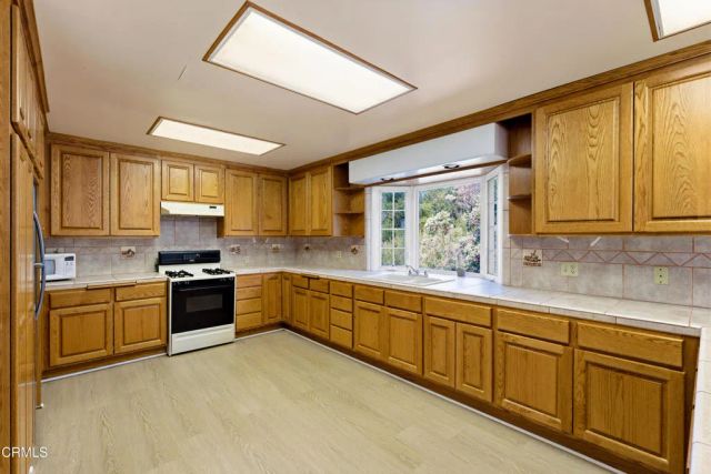 15811 Calle El Capitan, Green Valley, CA 91390