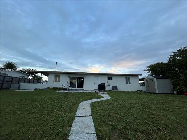 10750 SW 43rd Ln, Miami, FL 33165
