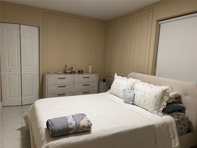 10750 SW 43rd Ln, Miami, FL 33165