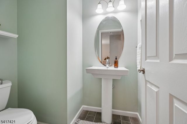 55 Greenbrook Dr 55, Bloomfield Twp., NJ 07003