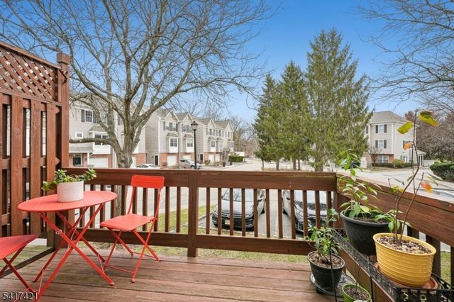 55 Greenbrook Dr 55, Bloomfield Twp., NJ 07003