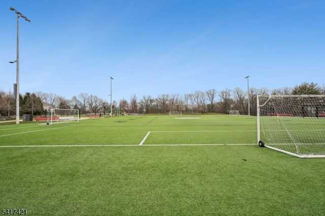 55 Greenbrook Dr 55, Bloomfield Twp., NJ 07003