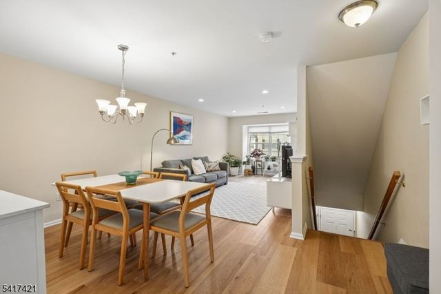 55 Greenbrook Dr 55, Bloomfield Twp., NJ 07003