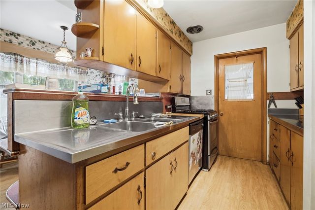 7 Birch Avenue, Northfield, OH 44067