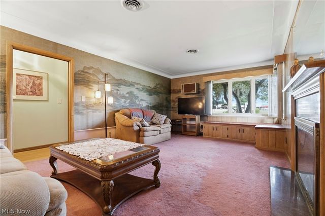 7 Birch Avenue, Northfield, OH 44067