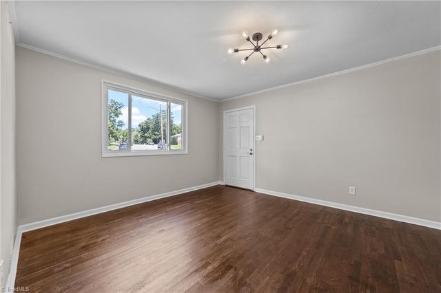 524 Overlook Street, Greensboro, NC 27403