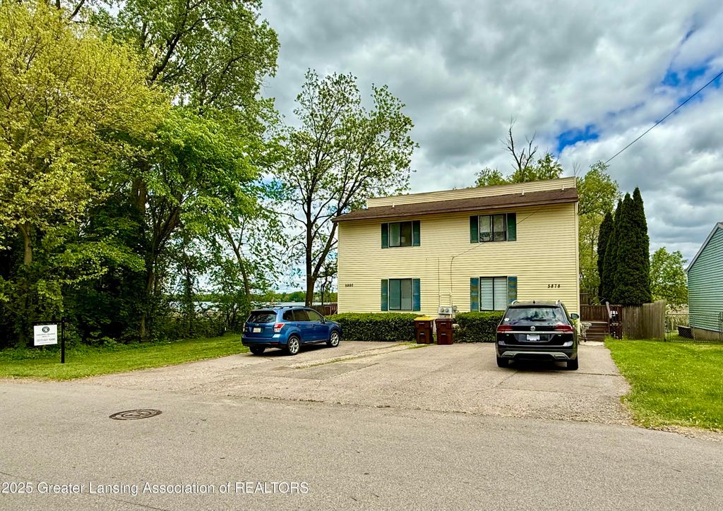 5880 Shaw Street, Haslett, MI 48840