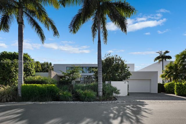 121 Nurmi Drive, Fort Lauderdale, FL 33301