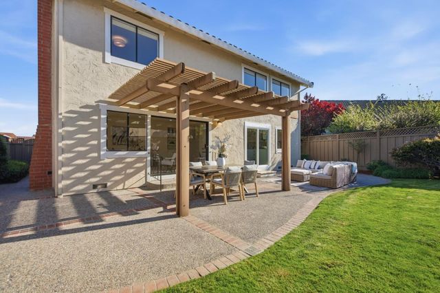 269 Woodbridge Circle, San Mateo, CA 94403