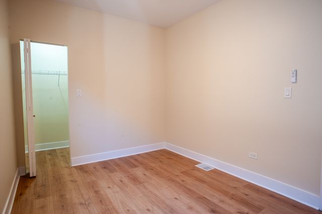 8620 S Union Avenue, Chicago, IL 60620