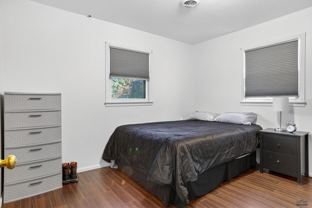 513 E DENVER, Rapid City, SD 57701