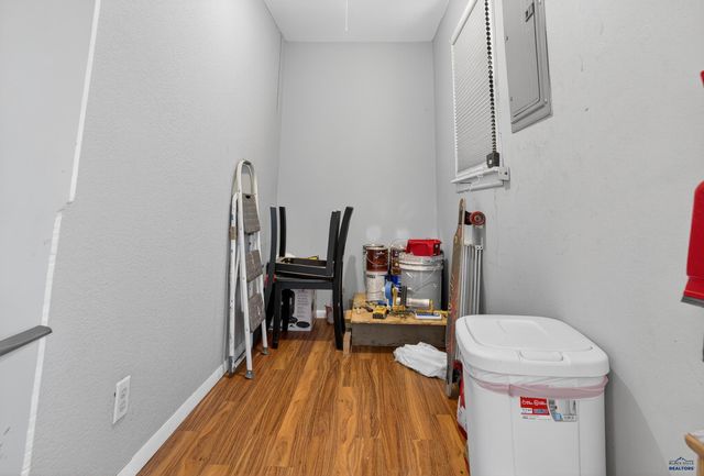 513 E DENVER, Rapid City, SD 57701