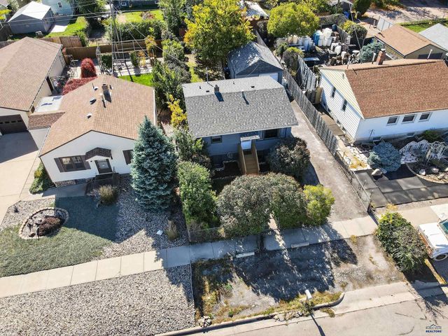 513 E DENVER, Rapid City, SD 57701