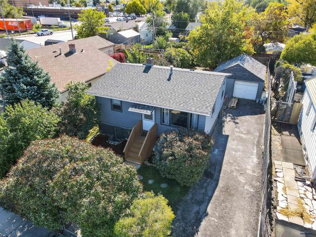 513 E DENVER, Rapid City, SD 57701