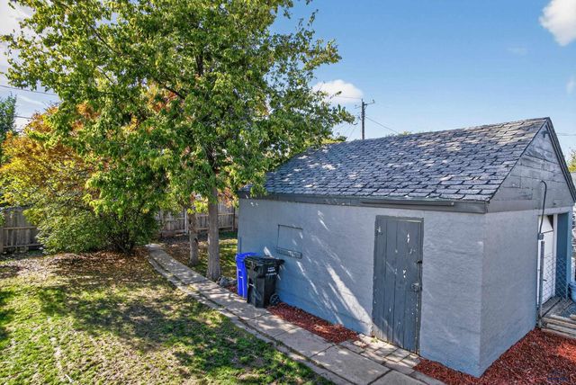 513 E DENVER, Rapid City, SD 57701