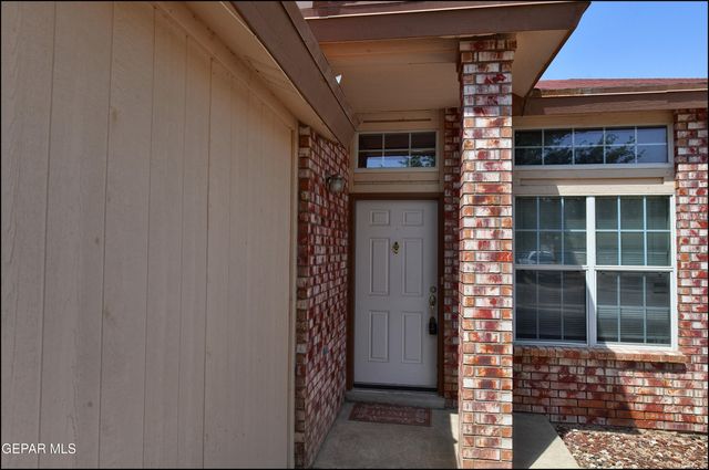 6205 Alina Baltazar Drive, El Paso, TX 79932