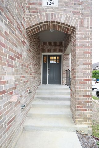 124 Canonbury Drive, Lewisville, TX 75067