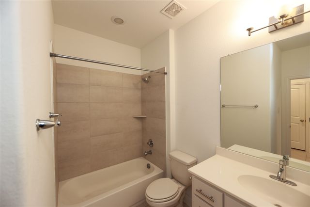124 Canonbury Drive, Lewisville, TX 75067