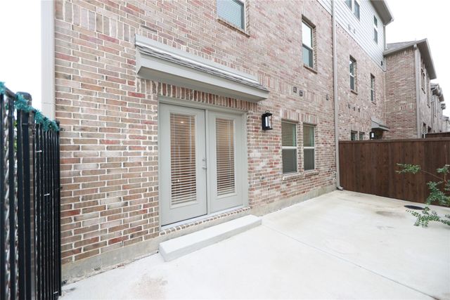 124 Canonbury Drive, Lewisville, TX 75067