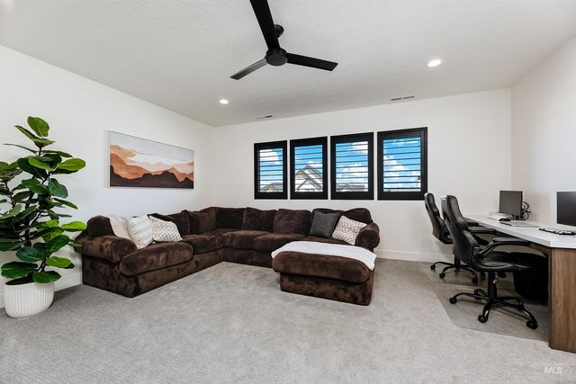 5077 W Oakford Ct, Meridian, ID 83646