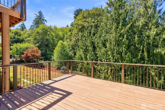 1956 NE Trail Way, Poulsbo, WA 98370