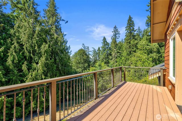1956 NE Trail Way, Poulsbo, WA 98370