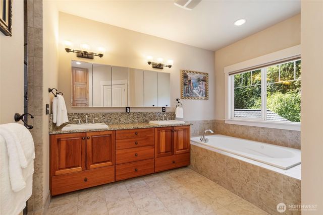 1956 NE Trail Way, Poulsbo, WA 98370