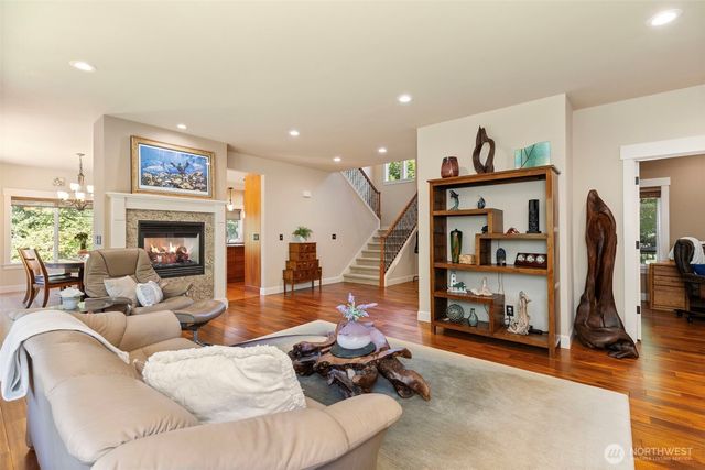 1956 NE Trail Way, Poulsbo, WA 98370