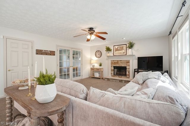 488 Schooner Lane, Northfield Center, OH 44067