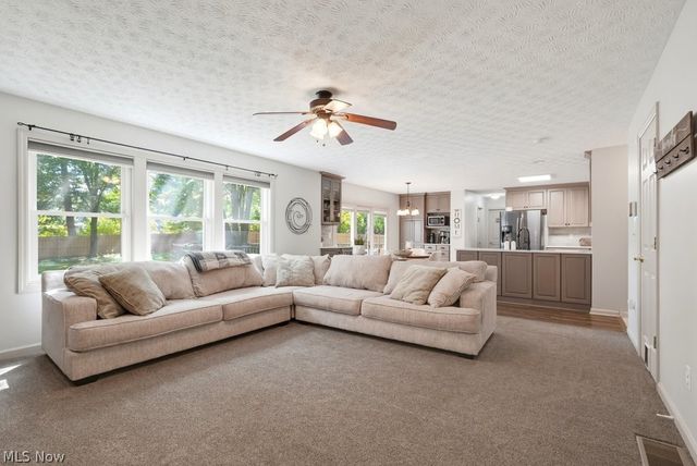 488 Schooner Lane, Northfield Center, OH 44067