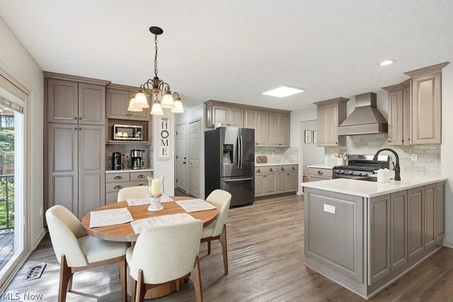 488 Schooner Lane, Northfield Center, OH 44067