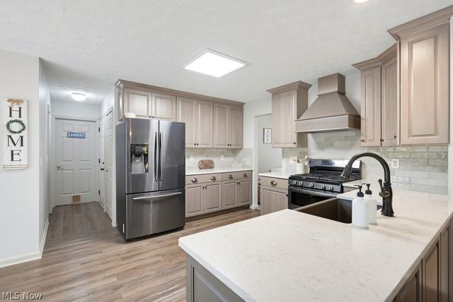 488 Schooner Lane, Northfield Center, OH 44067