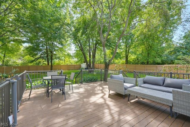 488 Schooner Lane, Northfield Center, OH 44067