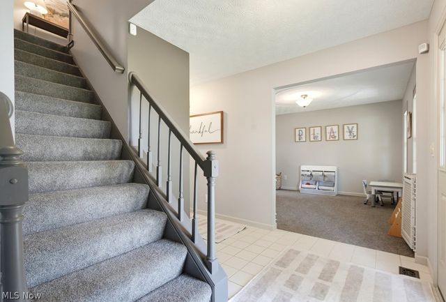 488 Schooner Lane, Northfield Center, OH 44067