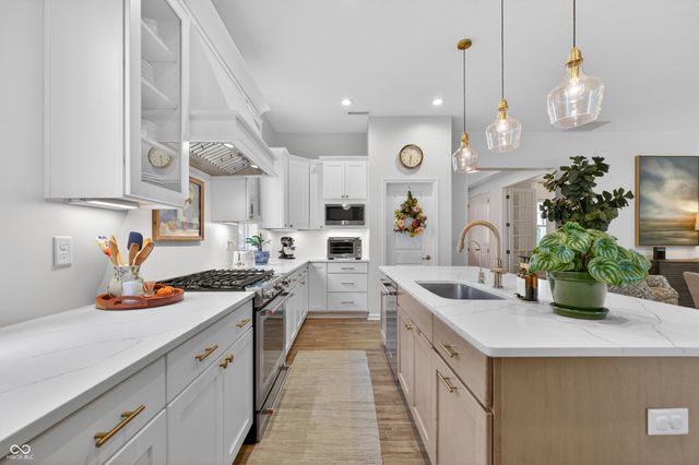 15432 Heatherbank Drive, Westfield, IN 46074
