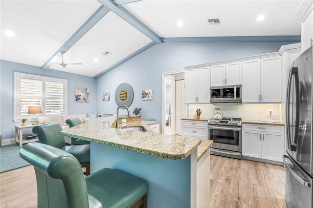 605 Bridgewater Lane SW, Vero Beach, FL 32962