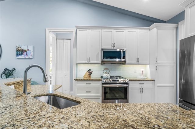 605 Bridgewater Lane SW, Vero Beach, FL 32962