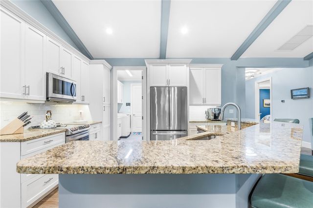 605 Bridgewater Lane SW, Vero Beach, FL 32962