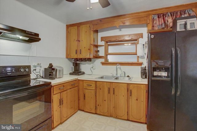 1842 SCOTLAND AVENUE, Chambersburg, PA 17201