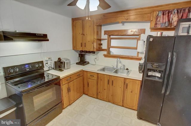 1842 SCOTLAND AVENUE, Chambersburg, PA 17201