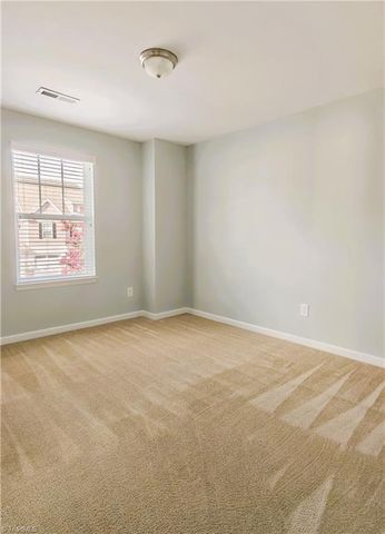 109 Tilleys Grove Drive, Kernersville, NC 27284