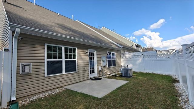 109 Tilleys Grove Drive, Kernersville, NC 27284