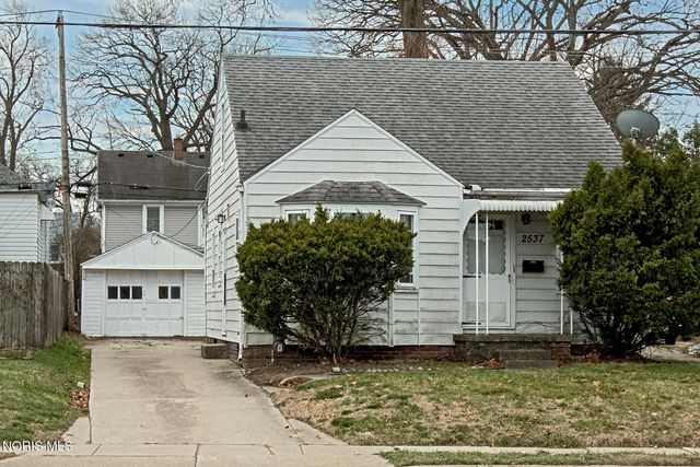 2537 W Sylvania Avenue, Toledo, OH 43613