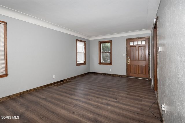 2537 W Sylvania Avenue, Toledo, OH 43613