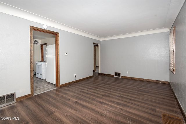 2537 W Sylvania Avenue, Toledo, OH 43613