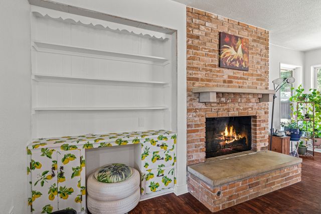 619 Kingston Drive, Irving, TX 75061