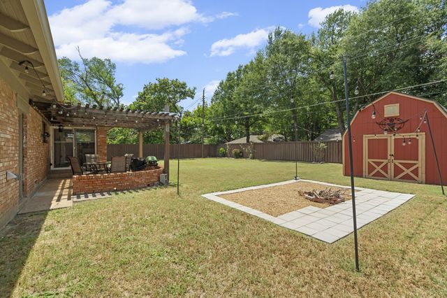 619 Kingston Drive, Irving, TX 75061