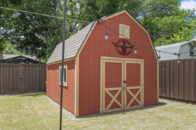 619 Kingston Drive, Irving, TX 75061