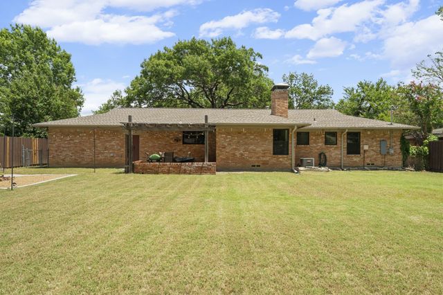 619 Kingston Drive, Irving, TX 75061